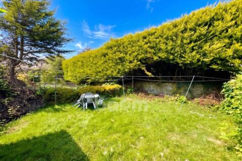 Church Street, Lochwinnoch communal rear garden