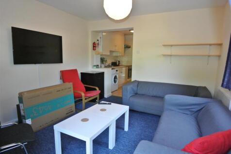 Communal Living Room a.JPG