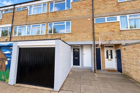 4-bed house on Chester Way, Thetford, £1,385/mo