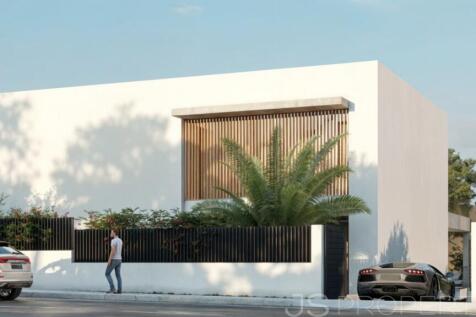 Exclusive new-build villa with spacious plot and luxury features