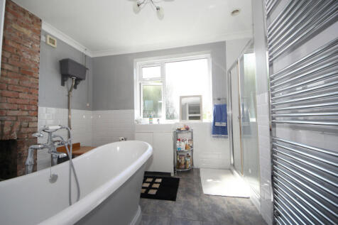 Ridge Avenue, Winchmore Hill N21 photo 4