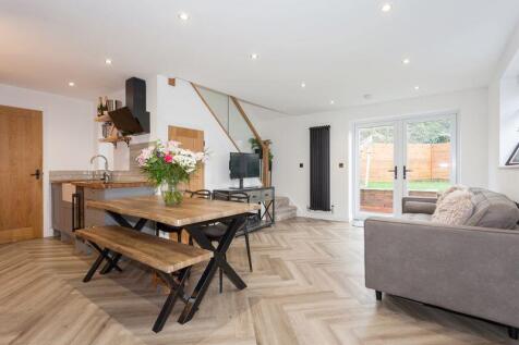 OPEN PLAN LIVING DINING KITCHEN