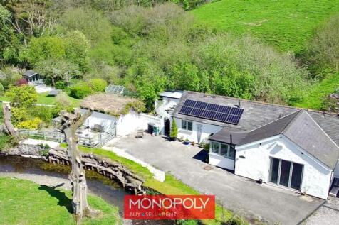 Glan Y Afon.jpg