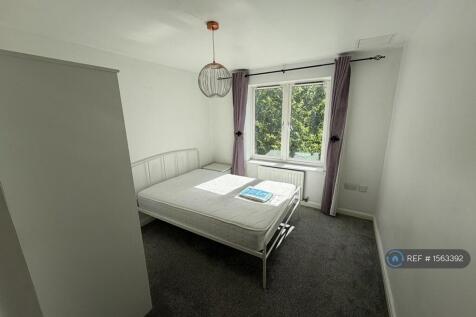 Ensuite Master Bedroom
