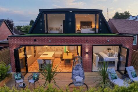 Rear Elevation ByNight