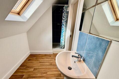 Shower Room/En Suite