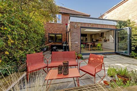 75PondfieldCrescent-46.jpg