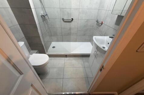 Bentley Court Shower room.jpg