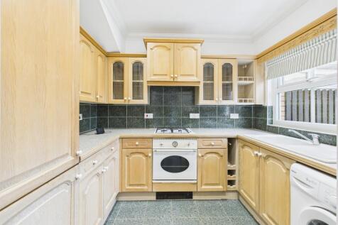 CAM02545G0-PR0512-STILL003