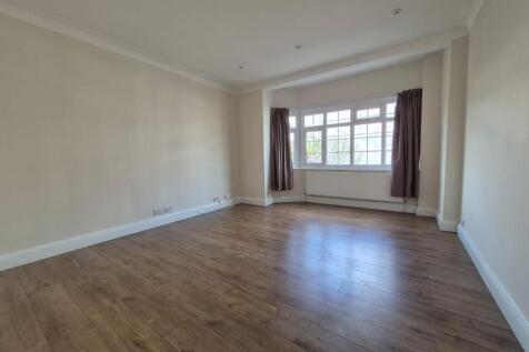 Beautiful 2 Bedroom First Floor Flat