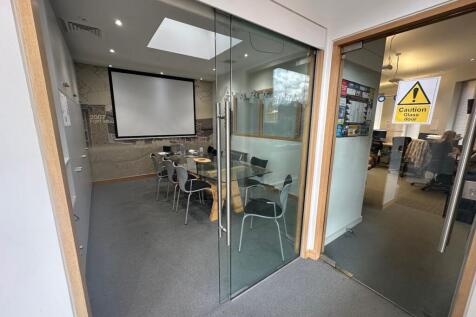 22 Govan Rd  - 006.jpg