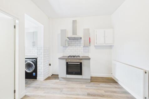 Halsall Lane, Ormskirk, L39 photo 3