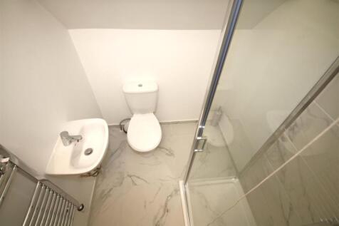 Bathroom.JPG