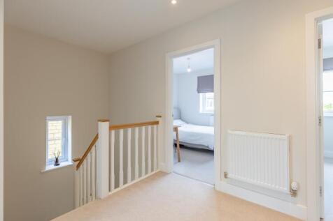 2 Olivers Close (43)