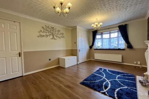 Banstead Close, Wolverhampton photo 3