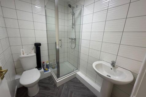 Elmwood Court, Elm Tree Avenue photo 4