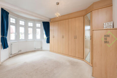 39 Kilvinton Drive, Enfield, EN2 0BE-24