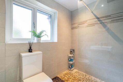 Master Bedroom Ensuite