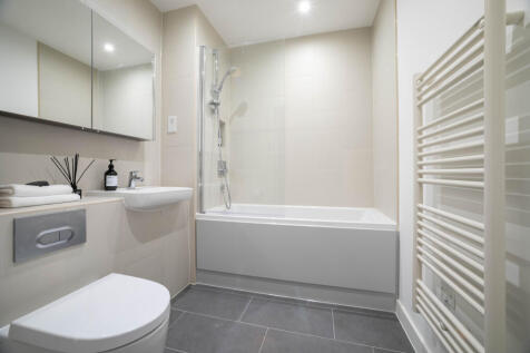 The Didsbury, East Ham photo 4