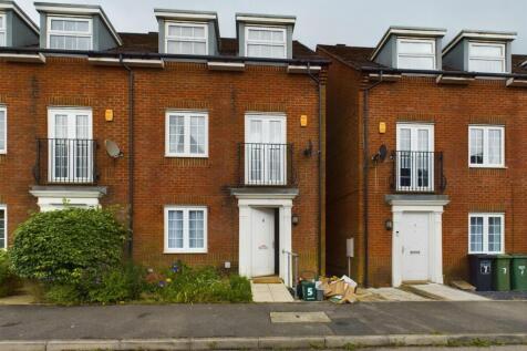 CAM02885G0-PR0129-STILL005.jpg