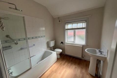 Bathroom 20  07 26.jpg