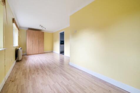 Reception/Bedroom