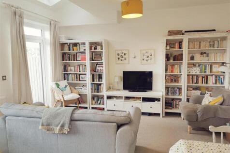 Lounge area.jpg