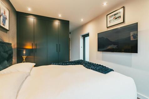 5 bed, 4 bath Detached in Sheffield - Photo 35