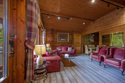 1Z6E0895 Carrick Lounge