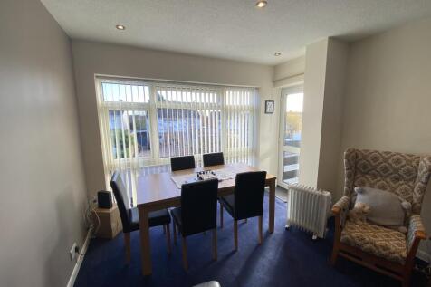 Amesbury Court, Launceston Road, Wigston photo 4