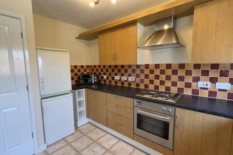 Kitchen 2.jpg
