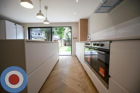 Ladybarn Crescent Manchester, M14 6UU photo 3