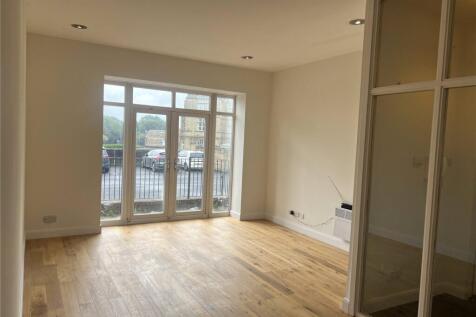 Clare Court, Prescott Street, Halifax, HX1 photo 4
