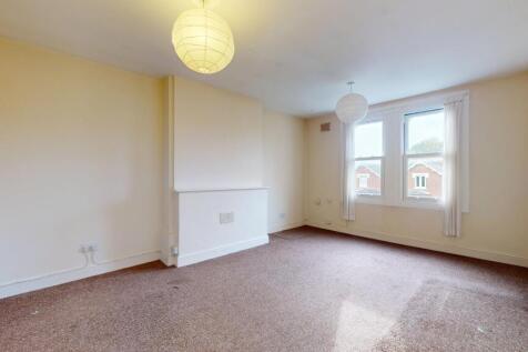 Flat C, 37 Birdhurst Road, South Croydon, CR2 7EF