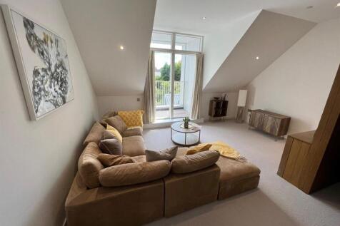 St. Johns Road, Altrincham, WA14 photo 2