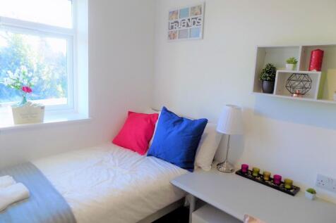 Bright, neatly presented single bedroom with a ...