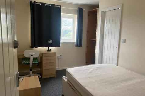 room 5 bedroom.jpg