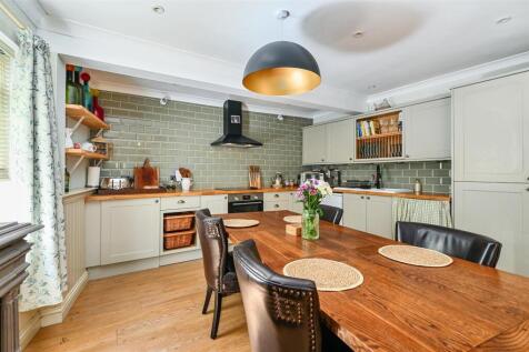 Crab apple cottage tn31 (5)