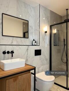 11. Master Ensuite