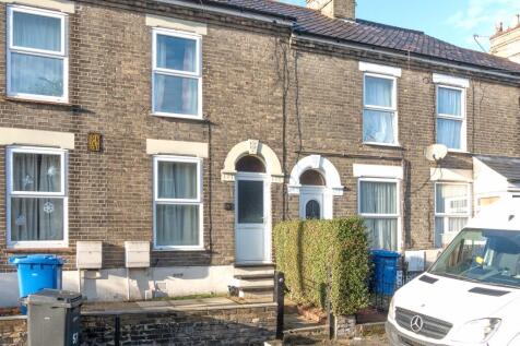 3-bed terraced on Hotblack Road, Norwich NR2 4HQ, £1,380/mo