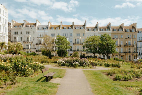 Croft-StLeonards-WarriorSquare-Exterior-12