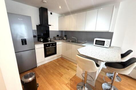 1 bed flat to rent Tavistock Grove, London CR0