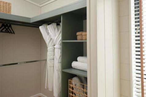 The Beachfront - Principle Bedroom