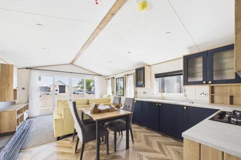 Open plan kitchen / diner/ reception room
