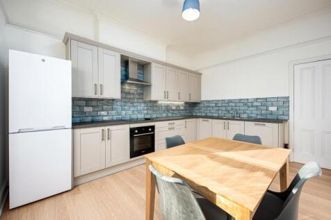 Kitchen_2.jpg