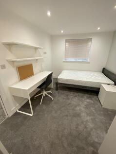 Flat 4 Aston Court, Dunkirk, East Midlands, NG7 photo 2