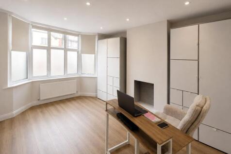 Bedroom/Lounge
