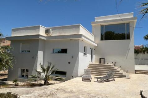 Luxury Villa 4 beds Close to town