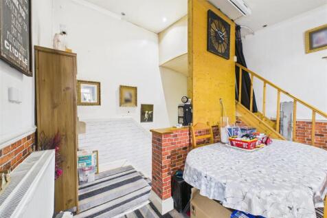 361 Two Mile Hill Road, Kingswood, Bristol BS15 1A