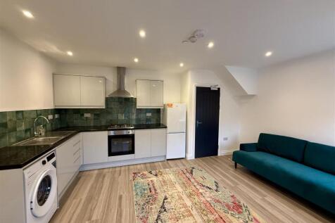 Colum Road, Cathays photo 4